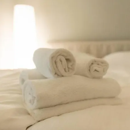 펜션 Dinbnb Homes I Cozy Cellar In Historical Cobblestone Street