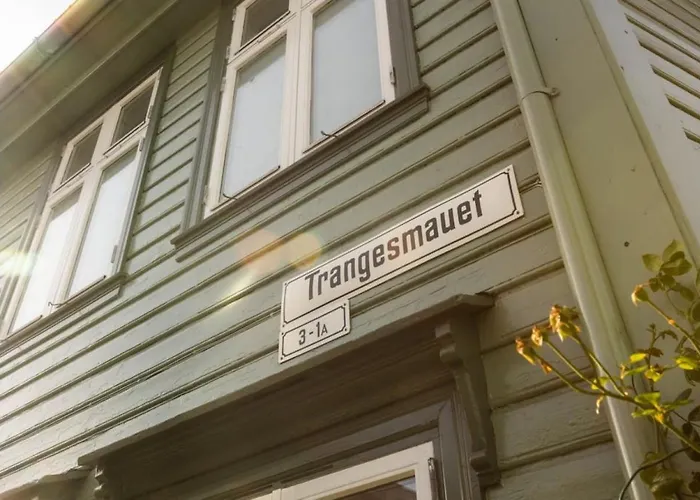 펜션 Dinbnb Homes I Cozy Cellar In Historical Cobblestone Street